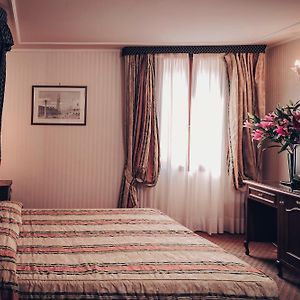 Chambre Lit Queen-Size